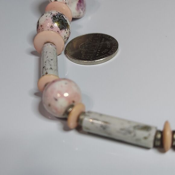 Necklace White Pink with painted designs Glass Beads 18" Japan - Picture 7 of 8